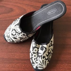 Mule slide-on, rope wedge